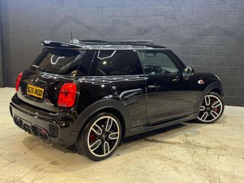 MINI HATCH 2.0 John Cooper Works Auto 3dr