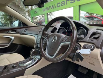 VAUXHALL INSIGNIA 2.0 Insignia Elite Nav CDTI Auto 5dr