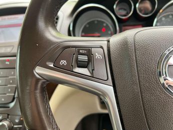 VAUXHALL INSIGNIA 2.0 Insignia Elite Nav CDTI Auto 5dr