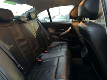 BMW 3 SERIES 2.0 320d SE Auto 4dr