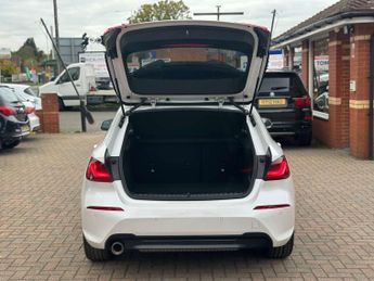 BMW 1 SERIES 1.5 118I Sport Auto 5dr
