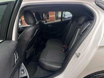 BMW 1 SERIES 1.5 118I Sport Auto 5dr