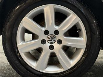 Volkswagen POLO 1.4 Polo SE 85 Semi-Auto 5dr