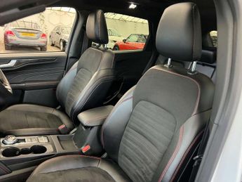 FORD KUGA 2.5 Kuga ST-Line X Edition PHEV CVT 5dr