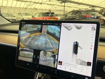 TESLA MODEL 3 Model 3 Long Range AWD 4WD 4dr