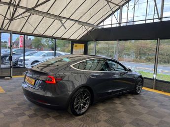 TESLA MODEL 3 Model 3 Long Range AWD 4WD 4dr