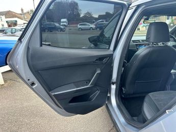 VOLKSWAGEN GOLF 2.0 Golf GTD TDI Blueline Semi-Auto 5dr