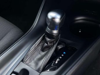 TOYOTA C-HR 1.8 C-HR Icon HEV CVT 5dr