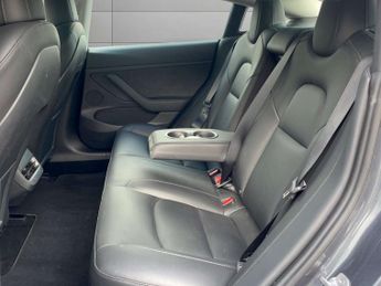 TESLA MODEL 3 Standard Range Plus Saloon 4dr Electric Auto RWD (241 bhp)