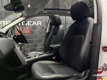 Land Rover Discovery Sport 2.0 TD4 HSE Black SUV 5dr Diesel Auto 4WD Euro 6 (s/s) (180 ps)