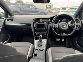 VOLKSWAGEN GOLF 2.0 Golf R TSi Semi-Automatic 4WD 5dr - NATIONAL DELIVERY*