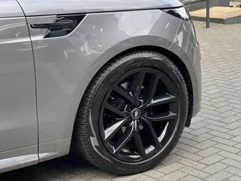 Land Rover Range Rover Sport 3.0 P400 MHEV Dynamic SE SUV + BODYKIT STYLING + 5dr Petrol Auto