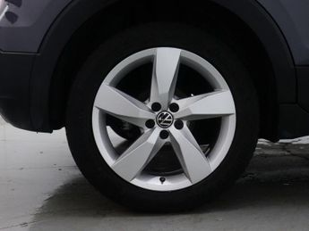 VOLKSWAGEN T-CROSS 1.0 T-Cross SEL TSi Semi-Auto 5dr