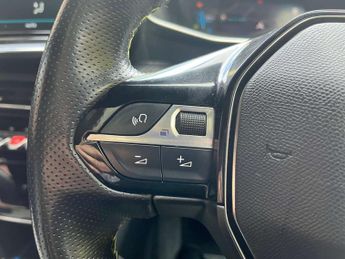 PEUGEOT 2008 2008 GT Premium EV 5dr