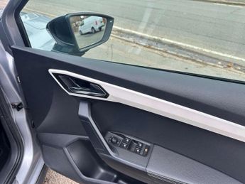 SEAT ARONA 1.6 Arona Xcellence Luxury TDI Auto 5dr