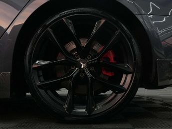 Tesla Model 3 (Dual Motor) Long Range Auto 4WDE 4dr