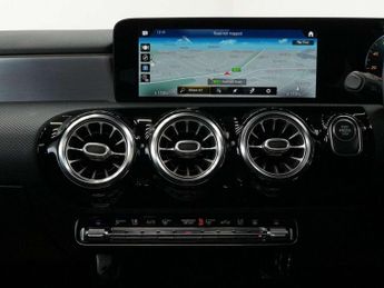 Mercedes-Benz A Class 1.3 A250e 15.6kWh AMG Line (Premium Plus 2) 8G-DCT Euro 6 (s/s) 