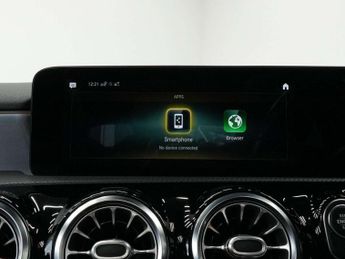 Mercedes-Benz A Class 1.3 A250e 15.6kWh AMG Line (Premium Plus 2) 8G-DCT Euro 6 (s/s)