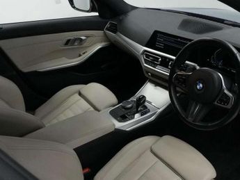 BMW 3 Series 2.0 330e 12kWh M Sport Auto Euro 6 (s/s) 4dr