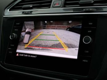 VOLKSWAGEN TIGUAN 2.0 TDI Tiguan Match AUTO 5dr