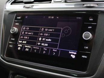 VOLKSWAGEN TIGUAN 2.0 TDI Tiguan Match AUTO 5dr