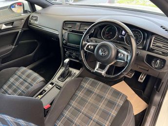 VOLKSWAGEN GOLF 1.4 Golf GTE Semi-Auto 5dr