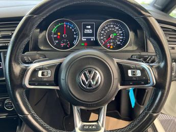 VOLKSWAGEN GOLF 1.4 Golf GTE Semi-Auto 5dr