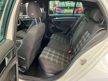 VOLKSWAGEN GOLF 1.4 Golf GTE Semi-Auto 5dr