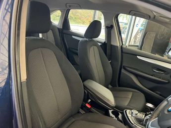 BMW 2 SERIES 2.0 218D SE Auto 5dr