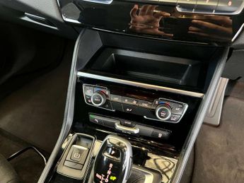 BMW 2 SERIES 2.0 218D SE Auto 5dr