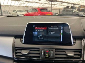 BMW 2 SERIES 2.0 218D SE Auto 5dr