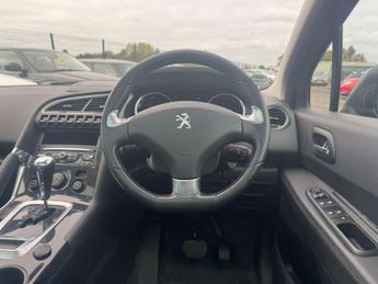 PEUGEOT 3008 1.6 3008 Allure Blue HDi S/S Automatic 5dr - NATIONAL DELIVERY*