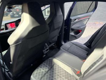 Volkswagen Golf 2.0 TDI R-Line Hatchback 5dr Diesel DSG Euro 6 (s/s) (150 ps)