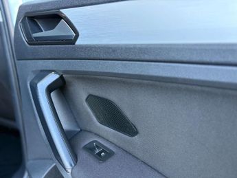 Volkswagen Tiguan 2.0 Tiguan SE Nav TDI BlueMotion Technology Semi-Auto 5dr