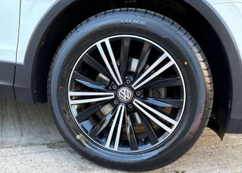 Volkswagen Tiguan 2.0 Tiguan SE Nav TDI BlueMotion Technology Semi-Auto 5dr