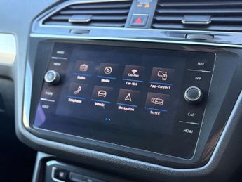 Volkswagen Tiguan 2.0 Tiguan SE Nav TDI BlueMotion Technology Semi-Auto 5dr