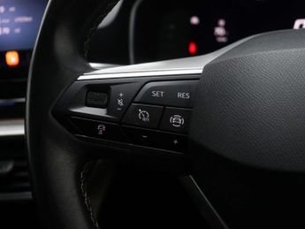 SEAT LEON 1.5 Leon Xcellence Luxury eTSI Evo Semi-Auto 5dr