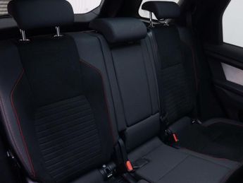 LAND ROVER DISCOVERY SPORT 1.5 Discovery Sport R-Dynamic SE P300e Auto 4WD 5dr