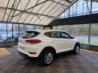 HYUNDAI TUCSON 1.7 Tucson SE Nav Blue Drive 2WD CRDi Semi-Auto 5dr