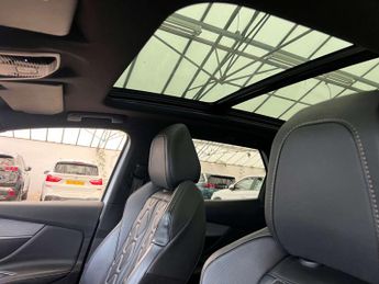 PEUGEOT 3008 1.6 3008 GT S/S PHEV 4x4 Auto 4WD 5dr