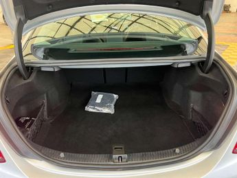 MERCEDES-BENZ C-CLASS 2.0 C 220 Sport Premium D Auto 4dr