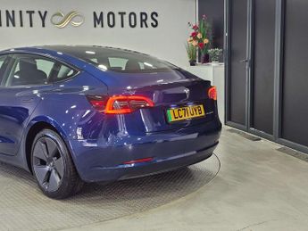 TESLA MODEL 3 Model 3 Long Range AWD 4WD 4dr