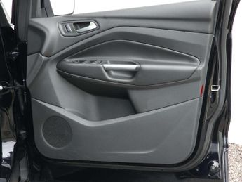 FORD KUGA 2.0 Kuga Zetec TDCI 4x4 Auto 4WD 5dr