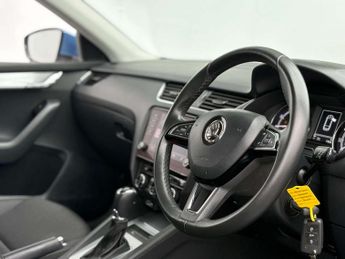 Skoda OCTAVIA 1.0 Octavia SE Technology TSi Semi-Auto 5dr
