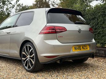 VOLKSWAGEN GOLF 2.0 Golf GTi Performance Semi-Auto 3dr
