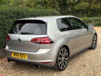 VOLKSWAGEN GOLF 2.0 Golf GTi Performance Semi-Auto 3dr