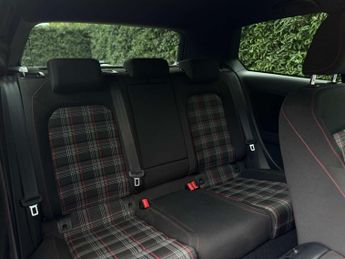 VOLKSWAGEN GOLF 2.0 Golf GTi Performance Semi-Auto 3dr