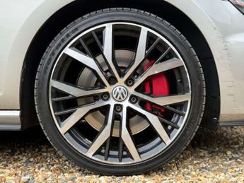 VOLKSWAGEN GOLF 2.0 Golf GTi Performance Semi-Auto 3dr
