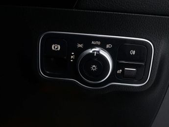 MERCEDES-BENZ EQA EQA 250 AMG Line Premium+ 5dr