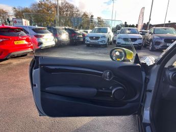 MINI HATCH Cooper S Electric Level 1 3dr